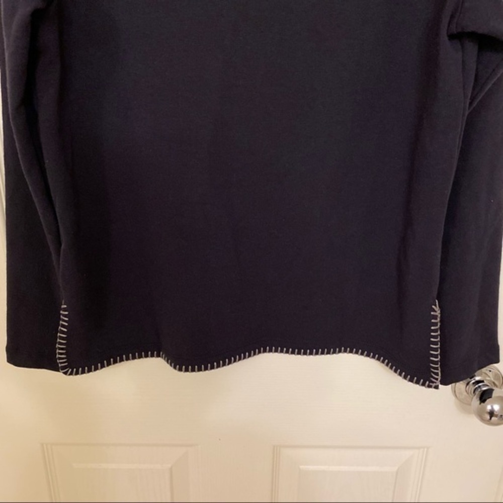 L'AGENCE Christy Contrast Stitch Top in Midnight Size M - Picture 6 of 9